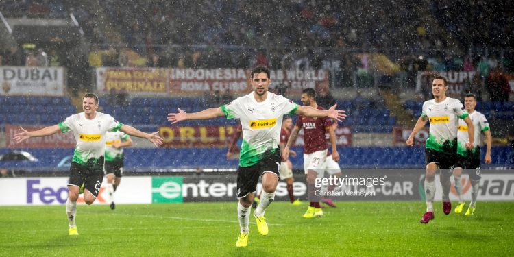 ROME, ITALY - OCTOBER 24: Lars Stindl of Borussia Moenchengladbach celebrate after he scores his team's first goal during the UEFA Europa League - Group J match between AS Roma and Borussia Moenchengladbach at Stadio Olimpico on October 24, 2019 in Rome, Italy. (Photo by Christian Verheyen/Borussia Moenchengladbach via Getty Images)