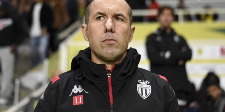 Monaco's Portuguese coach Leonardo Jardim looks on during the French L1 football match between FC Nantes and AS Monaco at the La Beaujoire Stadium in Nantes, western France on October 25, 2019. (Photo by Sebastien SALOM-GOMIS / AFP)