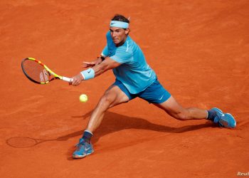 Tennis - French Open - Roland Garros, Paris, France - June 10, 2018   Spain's Rafael Nadal in action during the final against Austria's Dominic Thiem    REUTERS/Charles Platiau - RC18B421EF40