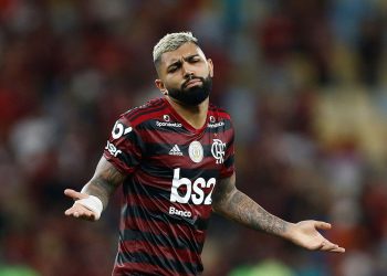 RIO DE JANEIRO, BRAZIL - NOVEMBER 13: Gabriel Barbosa of Flamengo reacts during a match between Flamengo and Vasco as part of Brasileirao Seria A 2019 at Maracana Stadium on November 13, 2019 in Rio de Janeiro, Brazil. (Photo by Wagner Meier/Getty Images)