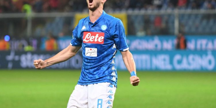GENOA, ITALY - NOVEMBER 10: Fabian Ruiz of Napoli celebrates after scoring the first goal of his team during the Serie A match between Genoa CFC and SSC Napoli at Stadio Luigi Ferraris on November 10, 2018 in Genoa, Italy.  (Photo by Ciro Sarpa  SSC NAPOLI/SSC NAPOLI via Getty Images)
