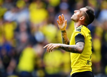 DORTMUND, GERMANY - AUGUST 17: Paco Alcacer of Borussia Dortmund celebrates scoring his sides first goal during the Bundesliga match between Borussia Dortmund and FC Augsburg at Signal Iduna Park on August 17, 2019 in Dortmund, Germany. (Photo by Stuart Franklin/Bongarts/Getty Images)