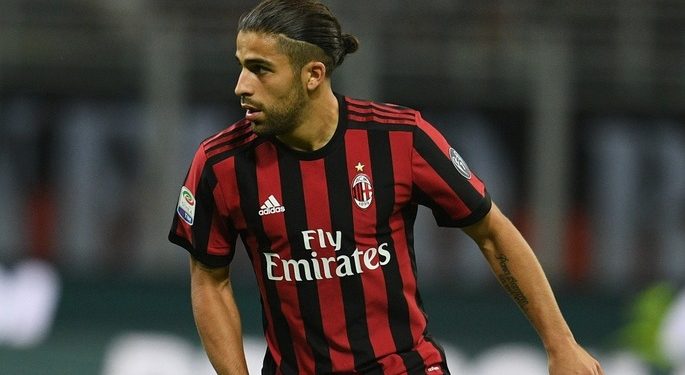MILAN, ITALY - SEPTEMBER 20:  Ricardo Rodriguez of AC Milan in action during the Serie A match between AC Milan and Spal at Stadio Giuseppe Meazza on September 20, 2017 in Milan, Italy.  (Photo by Claudio Villa/Getty Images)