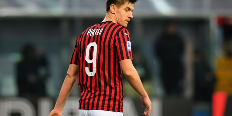 PARMA, ITALY - DECEMBER 01: Krzysztof Piatek of AC Milan  looks on during the Serie A match between Parma Calcio and AC Milan at Stadio Ennio Tardini on December 1, 2019 in Parma, Italy.  (Photo by Alessandro Sabattini/Getty Images)