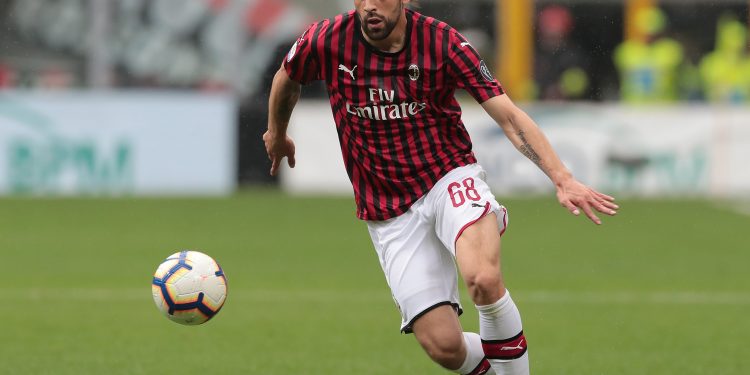 MILAN, ITALY - MAY 19:  Ricardo Rodriguez of AC Milan in action during the Serie A match between AC Milan and Frosinone Calcio at Stadio Giuseppe Meazza on May 19, 2019 in Milan, Italy.  (Photo by Emilio Andreoli/Getty Images)