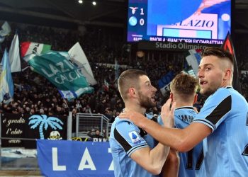 ROME, ITALY - JANUARY 11:  Ciro Immobile of SS Lazio celebrate a opening goal with his team mates during the Serie A match between SS Lazio and SSC Napoli at Stadio Olimpico on January 11, 2020 in Rome, Italy.  (Photo by Marco Rosi/Getty Images)