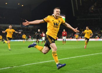 WOLVERHAMPTON, ENGLAND - MARCH 16: Diogo Jota of Wolverhampton Wanderers celebrates after scoring his team's second goal during the FA Cup Quarter Final match between Wolverhampton Wanderers and Manchester United at Molineux on March 16, 2019 in Wolverhampton, England. (Photo by Michael Regan/Getty Images)