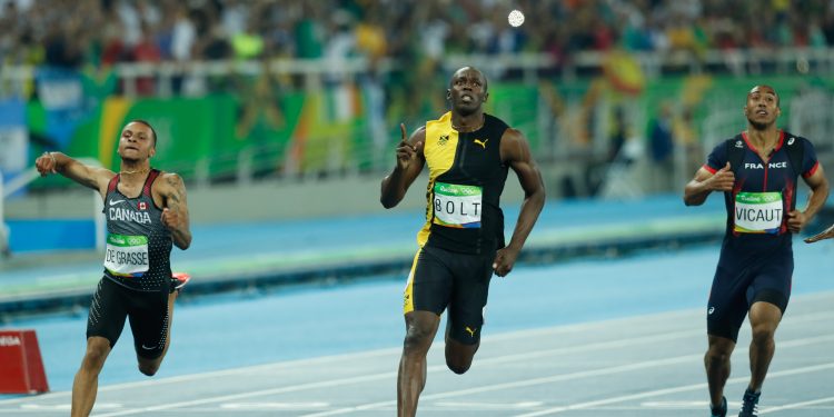 Rio de Janeiro - O jamaicano Usain Bolt, garantiu o ouro e fez história ao conquistar pela terceira vez o título de homem mais rápido do mundo nos 100 metros rasos em uma Olimpíada (Fernando Frazão/Agência Brasil)