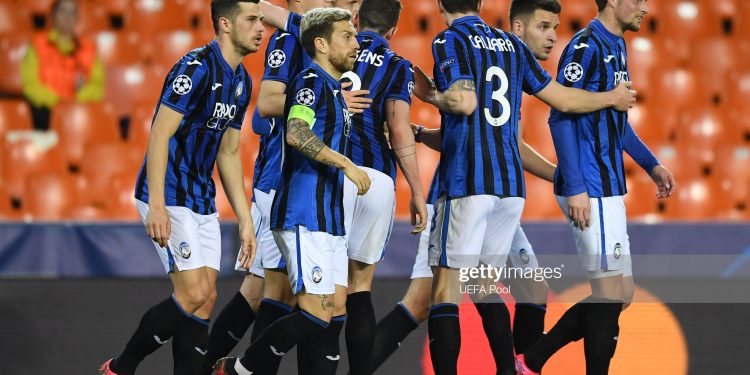 VALENCIA, SPAIN - MARCH 10: Josip Ilicic of Atalanta celebrates with his team to an empty stand after he scores his teams second goal from the penalty spot during the UEFA Champions League round of 16 second leg match between Valencia CF and Atalanta at Estadio Mestalla on March 10, 2020 in Valencia, Spain. (Photo by UEFA Pool/Getty Images)