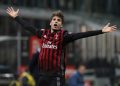 MILAN, ITALY - OCTOBER 22:  Manuel Locatelli of AC Milan celebrates after scoring the opening goal during the Serie A match between AC Milan and Juventus FC at Stadio Giuseppe Meazza on October 22, 2016 in Milan, Italy.  (Photo by Marco Luzzani/Getty Images)