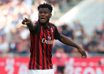 MILAN, ITALY - OCTOBER 07:  Franck Kessie of AC Milan gestures during the Serie A match between AC Milan and Chievo Verona at Stadio Giuseppe Meazza on October 7, 2018 in Milan, Italy.  (Photo by Marco Luzzani/Getty Images)