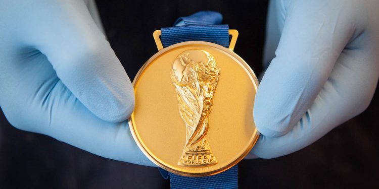 FIFA World Cup
a rise to history

The FIFA World Cup Gold Medal, finally ready.
Paderno Dugnano, Italy. June 2018.
© Paolo Vezzoli