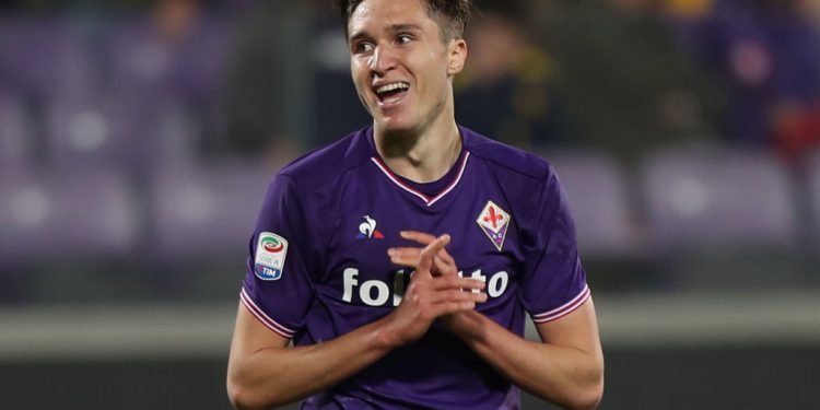 FLORENCE, ITALY - APRIL 18: Federico Chiesa of ACF Fiorentina in action during the serie A match between ACF Fiorentina and SS Lazio at Stadio Artemio Franchi on April 18, 2018 in Florence, Italy.  (Photo by Gabriele Maltinti/Getty Images)