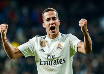 MADRID, SPAIN - DECEMBER 01: Lucas Vázquez of Real Madrid celebrates after scoring his team`s first goal 2:0 during the La Liga match between Real Madrid v Valencia at the Santiago Bernabeu on December 1, 2018 in Madrid Spain. (Photo by TF-Images/TF-Images via Getty Images)
