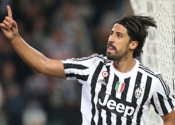 Juventus' midfielder Sami Khedira from Germany celebrates after scoring during the Italian Serie A  football match Juventus Vs Bologna on October 4, 2015 at the "Juventus Stadium" in Turin.  AFP PHOTO / MARCO BERTORELLO