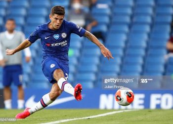 LONDON, ENGLAND - JUNE 25: Christian Pulisic of Chelsea scores his sides first goal during the Premier League match between Chelsea FC and Manchester City at Stamford Bridge on June 25, 2020 in London, United Kingdom. (Photo by Julian Finney/Getty Images)