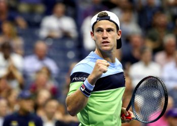 NEW YORK, NEW YORK - SEPTEMBER 04: Diego Schwartzman of Argentina celebrates a point during his Men's Singles quarterfinal match against Rafael Nadal of Spain on day ten of the 2019 US Open at the USTA Billie Jean King National Tennis Center on September 04, 2019 in the Queens borough of New York City. (Photo by Al Bello/Getty Images)