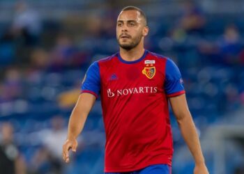 BASEL, SWITZERLAND - AUGUST 06: (BILD ZEITUNG OUT) Arthur Cabral of FC Basel 1893 Looks on during the UEFA Europa League round of 16 second leg match between FC Basel and Eintracht Frankfurt at St. Jakob-Park on August 6, 2020 in Basel, Switzerland. (Photo by Harry Langer/DeFodi Images via Getty Images)