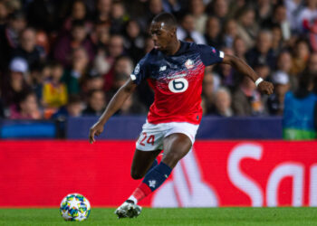 VALENCIA, SPAIN - NOVEMBER 05: Boubakary Soumare of Lille OSC controls the ball during the UEFA Champions League group H match between Valencia CF and Lille OSC at Estadio Mestalla on November 5, 2019 in Valencia, Spain. (Photo by TF-Images/Getty Images)