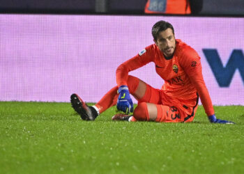 Foto Fabio Rossi/AS Roma/LaPresse
20/12/2020 Bergamo (Italia)
Sport Calcio
Atalanta-Roma
Campionato Italiano Serie A TIM 2020/2021 - Gewiss Stadium
Nella foto: Antonio Mirante

Photo Fabio Rossi/AS Roma/LaPresse
20/12/2020 Bergamo (Italy)
Sport Soccer
Atalanta-Roma
Italian Football Championship League Serie A Tim 2020/2021 -  Gewiss Stadium
In the pic: Antonio Mirante