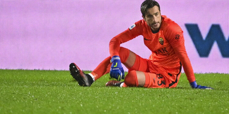 Foto Fabio Rossi/AS Roma/LaPresse
20/12/2020 Bergamo (Italia)
Sport Calcio
Atalanta-Roma
Campionato Italiano Serie A TIM 2020/2021 - Gewiss Stadium
Nella foto: Antonio Mirante

Photo Fabio Rossi/AS Roma/LaPresse
20/12/2020 Bergamo (Italy)
Sport Soccer
Atalanta-Roma
Italian Football Championship League Serie A Tim 2020/2021 -  Gewiss Stadium
In the pic: Antonio Mirante
