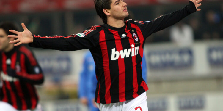 MILAN, ITALY - DECEMBER 21:  Pato of AC Milan celebrates after scoring during the Serie A match between AC Milan and Udinese at the Stadio Meazza on December 21, 2008 in Milan, Italy.  (Photo by New Press/Getty Images)