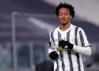 Juan Cuadrado of Juventus Fc looks on during the Serie A match between Juventus FC and AFC Fiorentina at Allianz Stadium Turin Italy on 22 December 2020. Turin Allianz Stadium Turin Italy Copyright: xMarcoxCanonierox SP24-0454