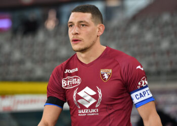 TURIN, ITALY - NOVEMBER 30: Andrea Belotti of Torino F.C. wears a special edition shirt for the Suzuki MotoGP Champions during the Serie A match between Torino FC and UC Sampdoria at Stadio Olimpico di Torino on November 30, 2020 in Turin, Italy. Sporting stadiums around Italy remain under strict restrictions due to the Coronavirus Pandemic as Government social distancing laws prohibit fans inside venues resulting in games being played behind closed doors. (Photo by Valerio Pennicino/Getty Images)