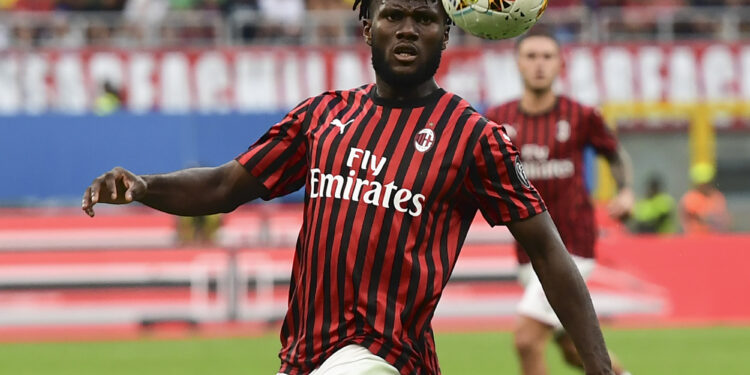 AC Milan's Ivorian midfielder Franck Kessie controls the ball during the Italian Serie A football match AC Milan vs Brescia on August 31, 2019 at the San Siro stadium in Milan. (Photo by Miguel MEDINA / AFP)        (Photo credit should read MIGUEL MEDINA/AFP/Getty Images)