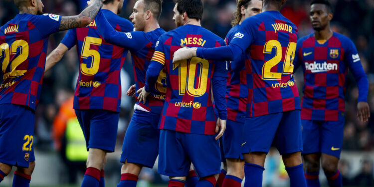 BARCELONA, SPAIN - FEBRUARY 22: (L-R) Arturo Vidal of FC Barcelona, Sergio Busquets of FC Barcelona, Arthur of FC Barcelona, Lionel Messi of FC Barcelona, Junior Firpo of FC Barcelona celebrates goal 3-0 during the La Liga Santander  match between FC Barcelona v Eibar at the Camp Nou on February 22, 2020 in Barcelona Spain (Photo by David S. Bustamante/Soccrates/Getty Images)