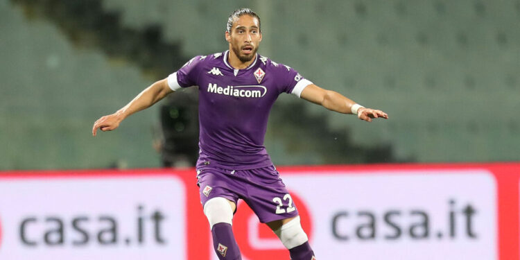 FLORENCE, ITALY - MAY 08: Martin Caceres of ACF Fiorentina in action during the Serie A match between ACF Fiorentina  and SS Lazio at Stadio Artemio Franchi on May 8, 2021 in Florence, Italy. Sporting stadiums around Italy remain under strict restrictions due to the Coronavirus Pandemic as Government social distancing laws prohibit fans inside venues resulting in games being played behind closed doors.  (Photo by Gabriele Maltinti/Getty Images)