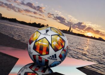13-12-2021 Adidas presenta el balón para las eliminatorias de la 'Champions'.

El fabricante alemán de ropa y material deportivo adidas ha presentado este lunes el balón oficial para las rondas eliminatorias de la Liga de Campeones.

DEPORTES
ADIDAS