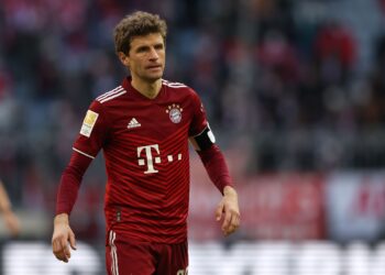 MUNICH, GERMANY - FEBRUARY 20: Thomas Müller of FC Bayern München looks on during the Bundesliga match between FC Bayern München and SpVgg Greuther Fürth at Allianz Arena on February 20, 2022 in Munich, Germany. (Photo by Alexander Hassenstein/Getty Images)