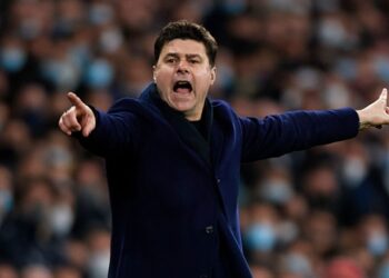 MADRID, SPAIN - MARCH 09: Mauricio Pochettino, Manager of Paris Saint-Germain reacts during the UEFA Champions League Round Of Sixteen Leg Two match between Real Madrid and Paris Saint-Germain at Estadio Santiago Bernabeu on March 09, 2022 in Madrid, Spain. (Photo by Silvestre Szpylma/Quality Sport Images/Getty Images)