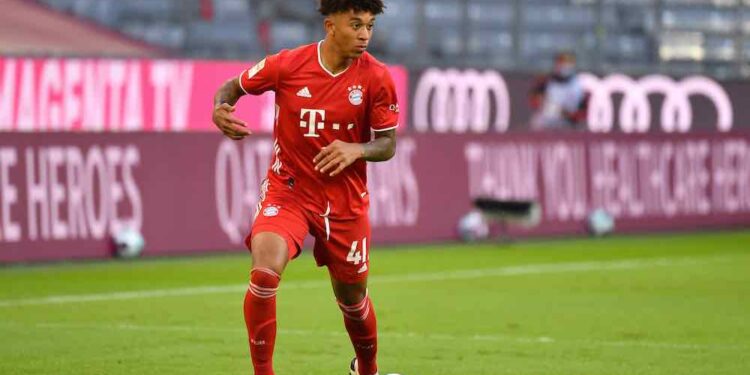 Chris RICHARDS Bayern Muenchen, Aktion,Einzelaktion,Einzelbild, Freisteller,Ganzkoerperaufnahme,ganze Figur. Fussball 1. Bundesliga Saison 2020/2021,3.Spieltag,Spieltag03, FC Bayern Muenchen M-Hertha BSC Berlin B 4-3, am 04.10.2020 A L L I A N Z ARENA, DFL REGULATIONS PROHIBIT ANY USE OF PHOTOGRAPHS AS IMAGE SEQUENCES AND/OR QUASI-VIDEO.EDITORIAL USE ONLY. *** Chris RICHARDS Bayern Muenchen , action,single action,single picture,cut out,whole body shot,whole figure football 1 Bundesliga season 2020 2021,3 matchday,matchday03, FC Bayern Muenchen M Hertha BSC Berlin B 4 3, am 04 10 2020 A L L I A N Z ARENA, DFL REGULATIONS PROHIBIT ANY USE OF PHOTOGRAPHS AS IMAGE SEQUENCES AND OR QUASI VIDEO EDITORIAL USE ONLY