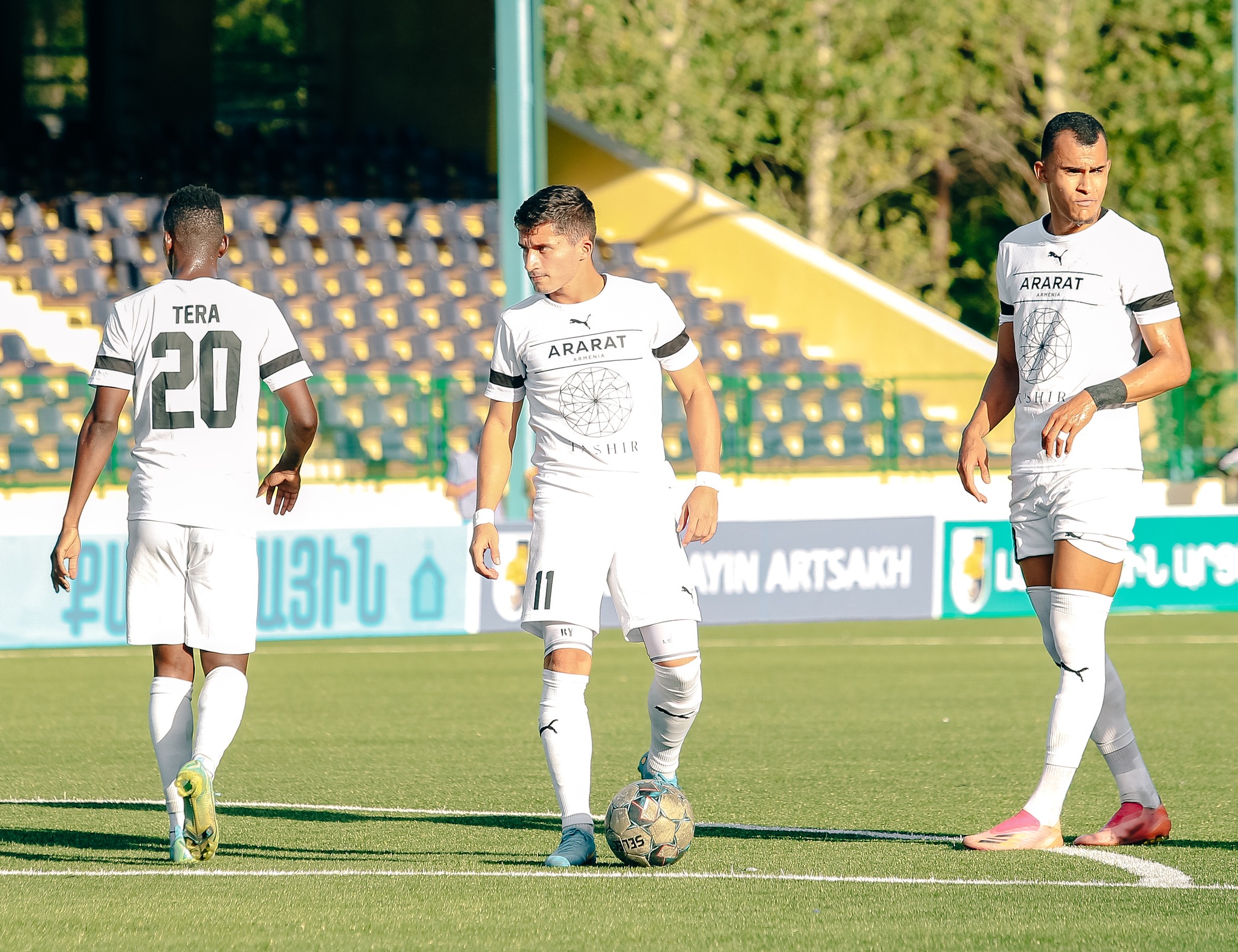 Արարատ-Արմենիա — ԲԿՄԱ. Մեկնարկային կազմեր — Armsport.am