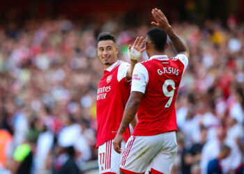 LONDON, ENGLAND - AUGUST 13:  Gabriel Martinelli of Arsenal celebrates scoring his side's fourth goal with team mate Gabriel Jesus during the Premier League match between Arsenal FC and Leicester City at Emirates Stadium on August 13, 2022 in London, United Kingdom. (Photo by Craig Mercer/MB Media/Getty Images)