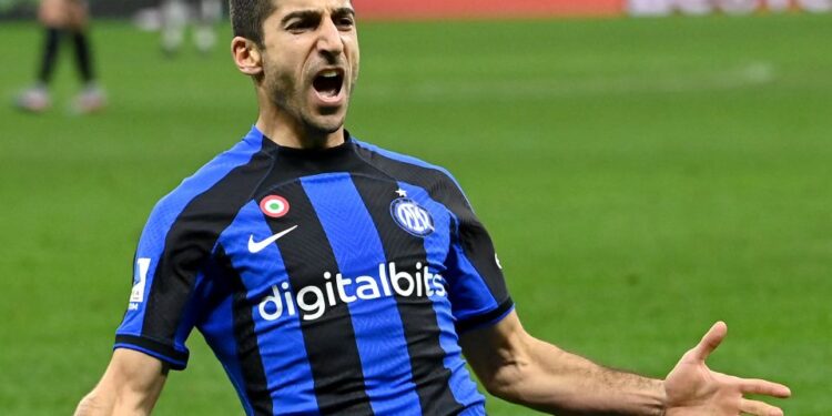 Inter Milan's Armenian midfielder Henrikh Mkhitaryan celebrates scoring his team's second goal during the Italian Serie A football match between Inter Milan and Udinese Calcio at San Siro stadium in Milan on February 18, 2023. (Photo by ANDREAS SOLARO / AFP) (Photo by ANDREAS SOLARO/AFP via Getty Images)