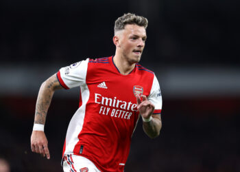 LONDON, ENGLAND - OCTOBER 22: Ben White of Arsenal during the Premier League match between Arsenal and Aston Villa at Emirates Stadium on October 22, 2021 in London, England. (Photo by Alex Pantling/Getty Images)