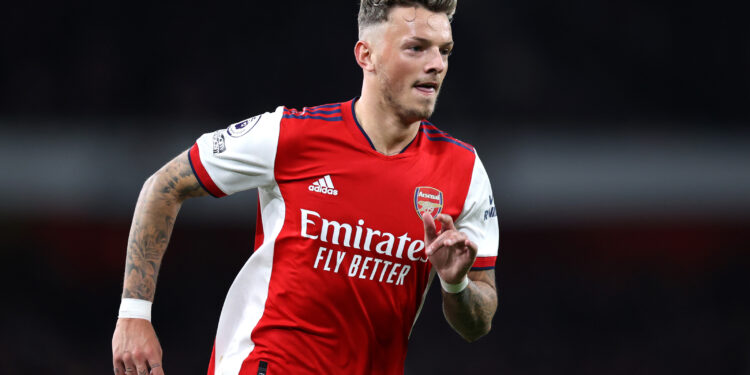 LONDON, ENGLAND - OCTOBER 22: Ben White of Arsenal during the Premier League match between Arsenal and Aston Villa at Emirates Stadium on October 22, 2021 in London, England. (Photo by Alex Pantling/Getty Images)