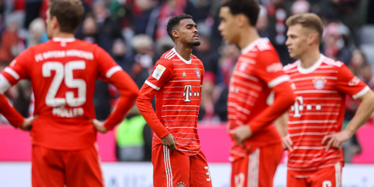 MUNICH, GERMANY - APRIL 15: Thomas Mueller of Bayern Muenchen, Ryan Gravenberch of Bayern Muenchen, Jamal Musiala of Bayern Muenchen and Joshua Kimmich of Bayern Muenchen looks dejected during the Bundesliga match between FC Bayern München and TSG Hoffenheim at Allianz Arena on April 15, 2023 in Munich, Germany. (Photo by Roland Krivec/DeFodi Images via Getty Images)
