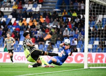REGGIO NELL'EMILIA, ITALY - SEPTEMBER 23: Weston McKennie of Juventus scores 1-1 goal during the Serie A TIM match between US Sassuolo and Juventus at Mapei Stadium - Citta' del Tricolore on September 23, 2023 in Reggio nell'Emilia, Italy. (Photo by Daniele Badolato - Juventus FC/Juventus FC via Getty Images)