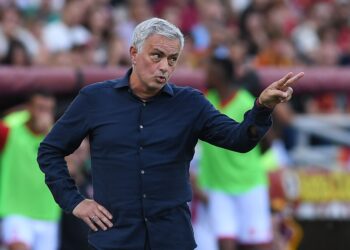 ROME, ITALY - OCTOBER 22: Jose Mourinho head coach of AS Roma gestures during the Serie A TIM match between AS Roma and AC Monza at Stadio Olimpico on October 22, 2023 in Rome, Italy. (Photo by Silvia Lore/Getty Images)