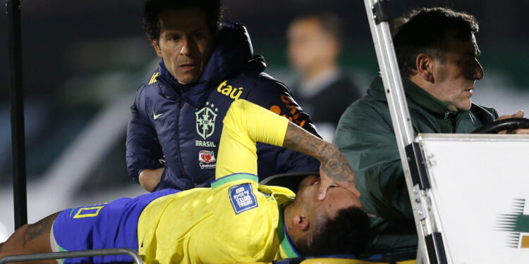 Soccer Football - World Cup - South American Qualifiers - Uruguay v Brazil - Estadio Centenario, Montevideo, Uruguay - October 17, 2023 Brazil's Neymar is brought off the pitch after sustaining an injury REUTERS/Andres Cuenca