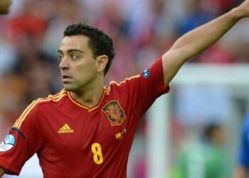 Spain's Xavi Hernandez gestures during UEFA EURO 2012 group C soccer match Spain vs Italy at Arena Gdansk in Gdansk, Poland, 10 June 2012. Photo: Marcus Brandt dpa (Please refer to chapters 7 and 8 of http://dpaq.de/Ziovh for UEFA Euro 2012 Terms & Conditions) +++(c) dpa - Bildfunk+++