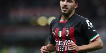 MILAN, ITALY - SEPTEMBER 18: Ismael Bennacer of AC Milan looks on during the Serie A match between AC Milan and SSC Napoli at Stadio Giuseppe Meazza on September 18, 2022 in Milan, Italy. (Photo by Marco Luzzani/Getty Images)