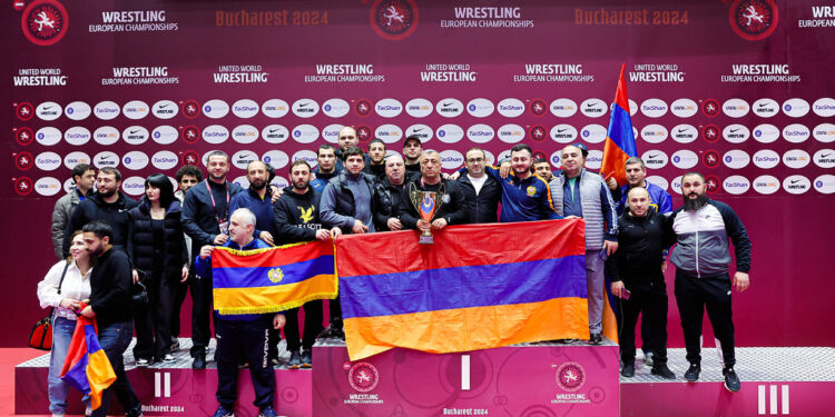 Podium Team GR -  bronze Armenia