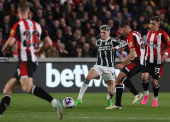 BRENTFORD, ENGLAND - MARCH 30: Alejandro Garnacho of Manchester United in action during the Premier League match between Brentford FC and Manchester United at Brentford Community Stadium on March 30, 2024 in Brentford, England. (Photo by Matthew Peters/Manchester United via Getty Images)