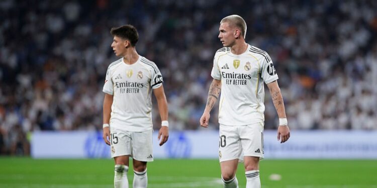 Arda Guler of Real Madrid and Franco Mastantuono of Real Madrid participate in the La Liga 2025/26 match between Real Madrid and Osasuna at Santiago Bernabeu Stadium in Madrid, Spain, on August 19. (Photo by Guillermo Martinez/NurPhoto via Getty Images)